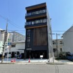【事務所・サービス店舗にオススメ！：アサキビル：２階25.71坪】地下鉄東山線「新栄町」駅から徒歩７分！内外装リノベーション物件です！