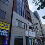 【物販店やサービス店にオススメ！：シャリオン東山通：１階9.62坪】地下鉄東山線 「東山公園」駅から徒歩１分！大通り沿い好立地テナントビルをご紹介します！